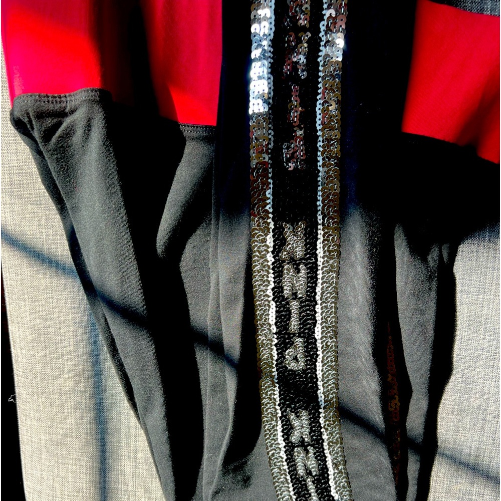 PINK  VICTORIA’S  SECRETS -  NEW! Red/black leggings with  SEQUINS details,